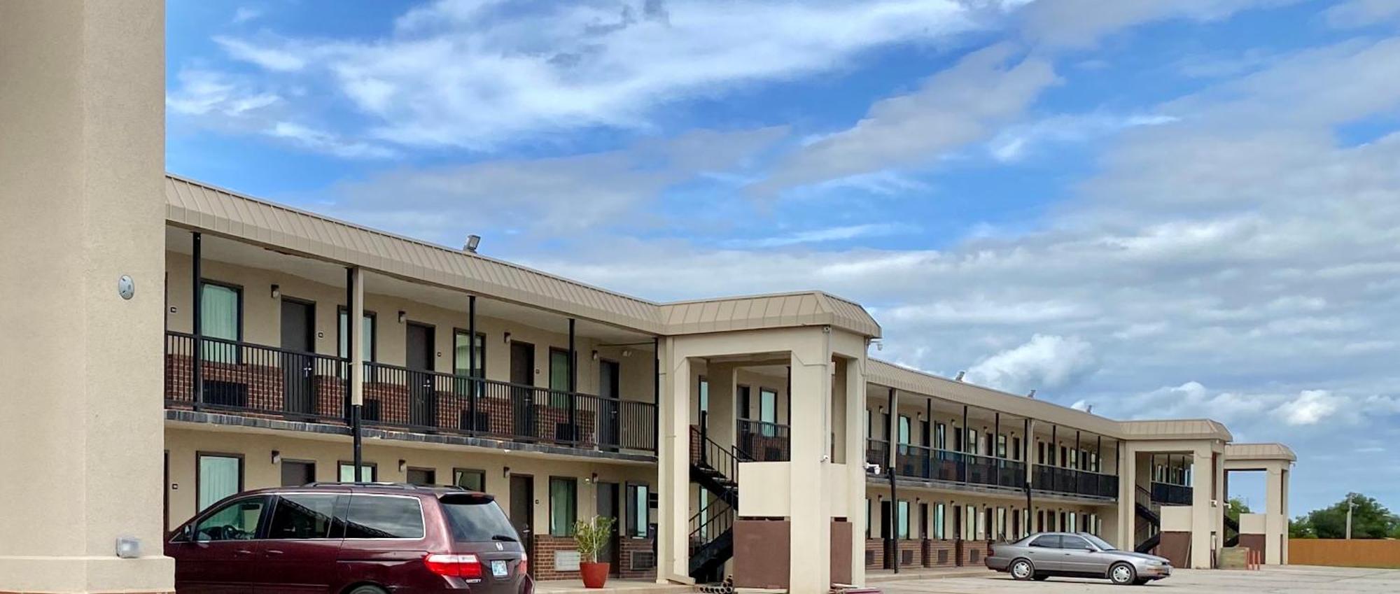 Hotel 81 El Reno ภายนอก รูปภาพ